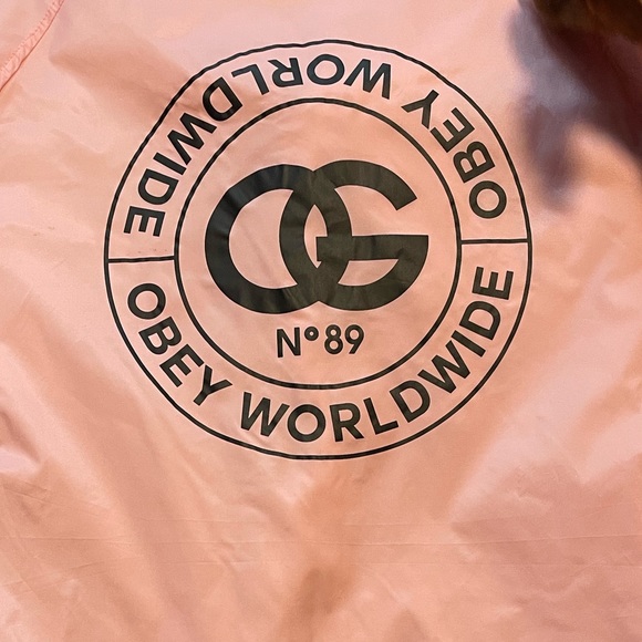 Woman’s pink Obey windbreaker - Picture 3 of 5